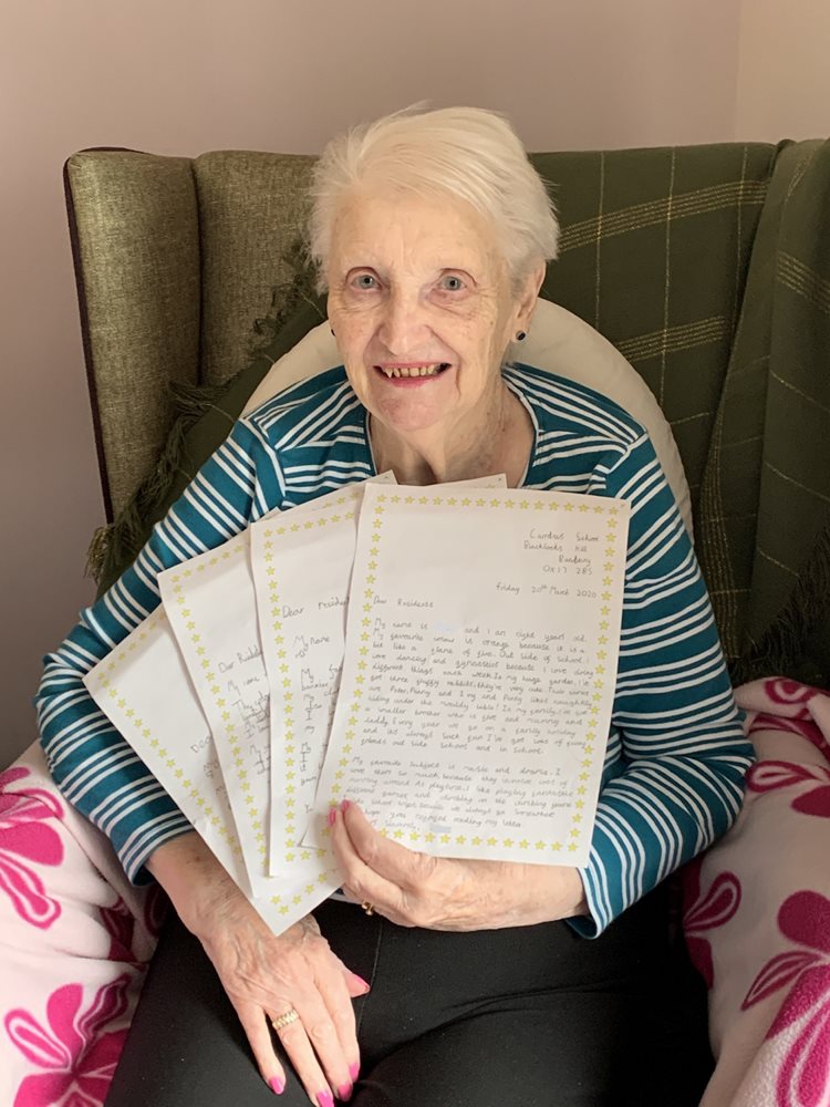 Local students put pen to paper for Banbury care home